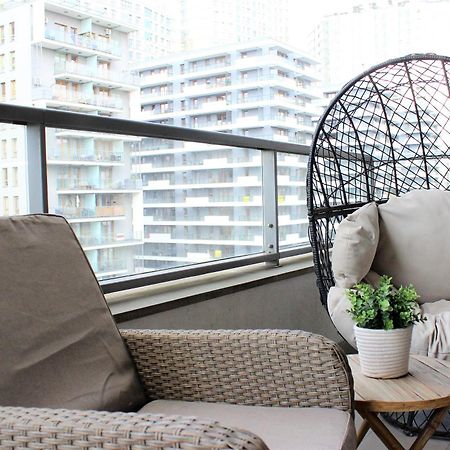 Labo Apartment Bliska Wola - Parking, Klimatyzacja Warsaw Ngoại thất bức ảnh